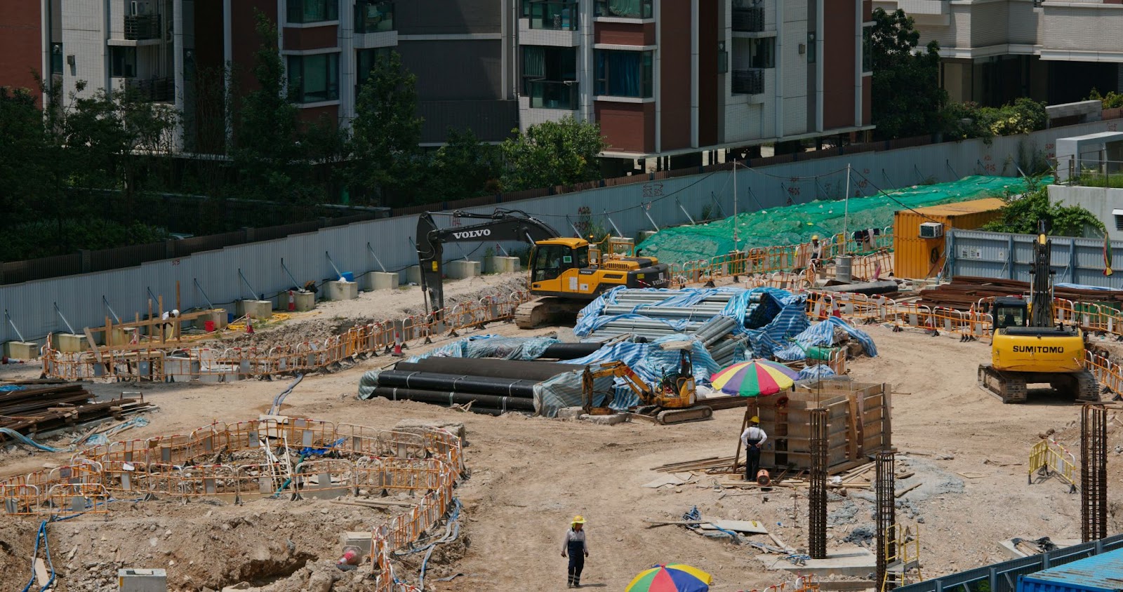 Wide view of a construction site. 