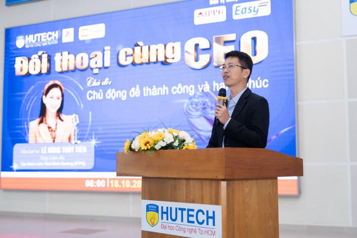 [Video] Sinh viên HUTECH được truyền cảm hứng xây dựng tương lai từ nữ CEO Lê Hồng Thủy Tiên 42