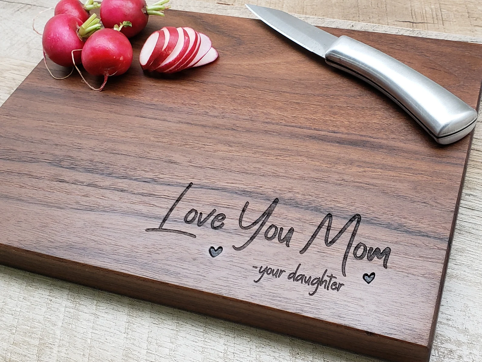 personalized Mother's Day gift cutting board