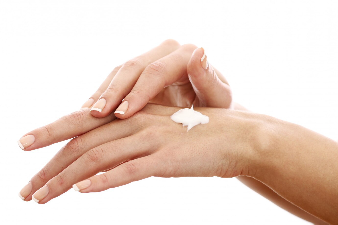 Kem bôi là một trong những phương pháp phổ biến được nhiều người áp dụng dùng để trị sẹo