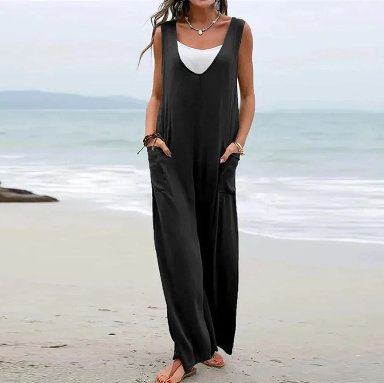 Santai dan Stylish Rekomendasi Outfit Buat di Pantai!