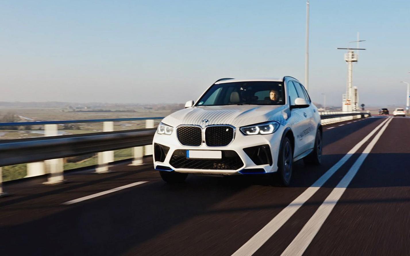 The BMW iX5 Hydrogen sets itself apart by seamlessly blending BMW's renowned dynamics 