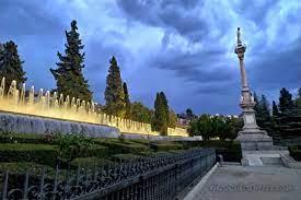 Jardines de Triunfo Granada - Historia, Fuentes y Hoteles