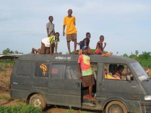 Bus gedoneerd door Stichting Plan Afrika