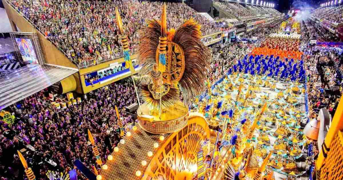 Carnaval  Rio de Janeiro + Best of Brazil: Top Tourist Hotspots