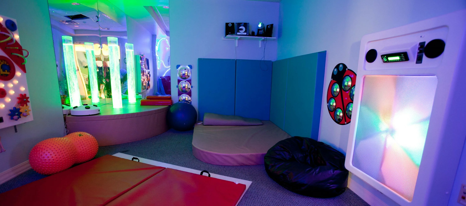 Certificazioni e standard di sicurezza per luci al neon a misura di bambino