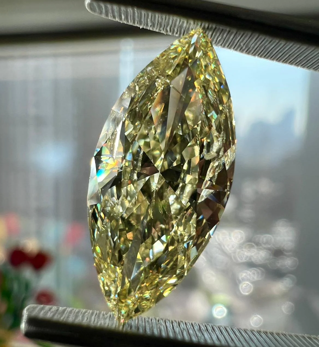 3.5-carat Fancy Light Yellow Diamond