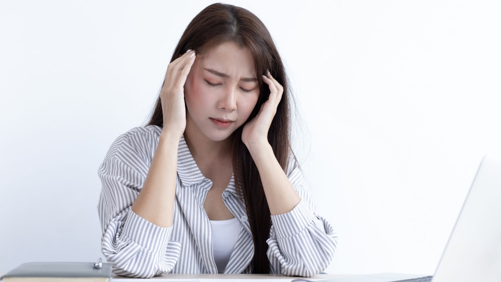 生理つらい、性交痛いを伴う月経前症候群（PMS）: 女性の健康への影