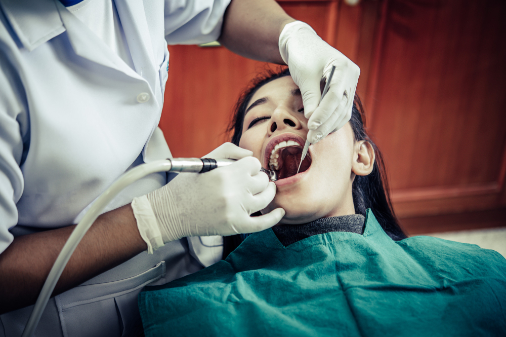 What To Know Before Hiring The Best Emergency Dental Services