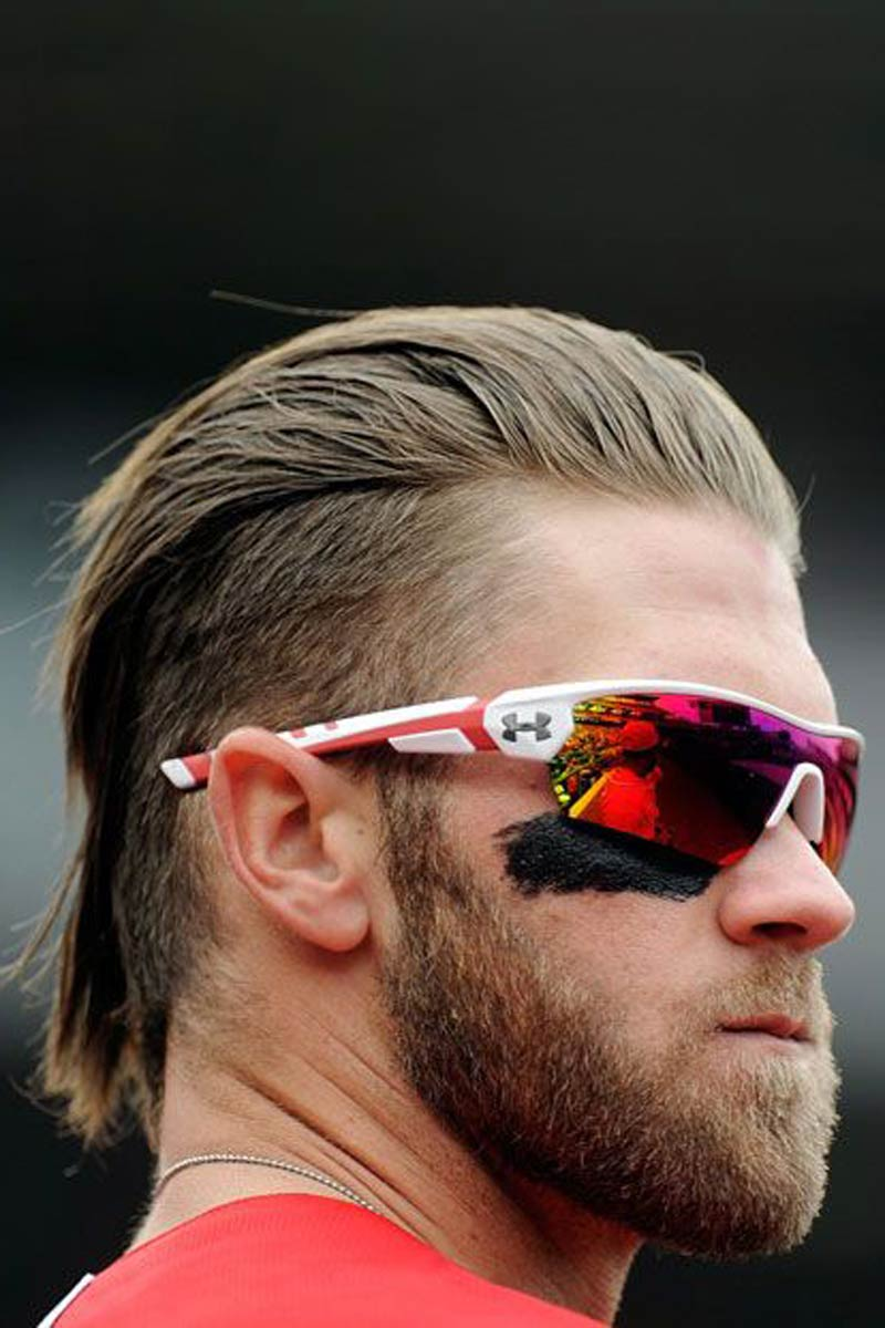 Picture of a guy wearing the mullet undercut