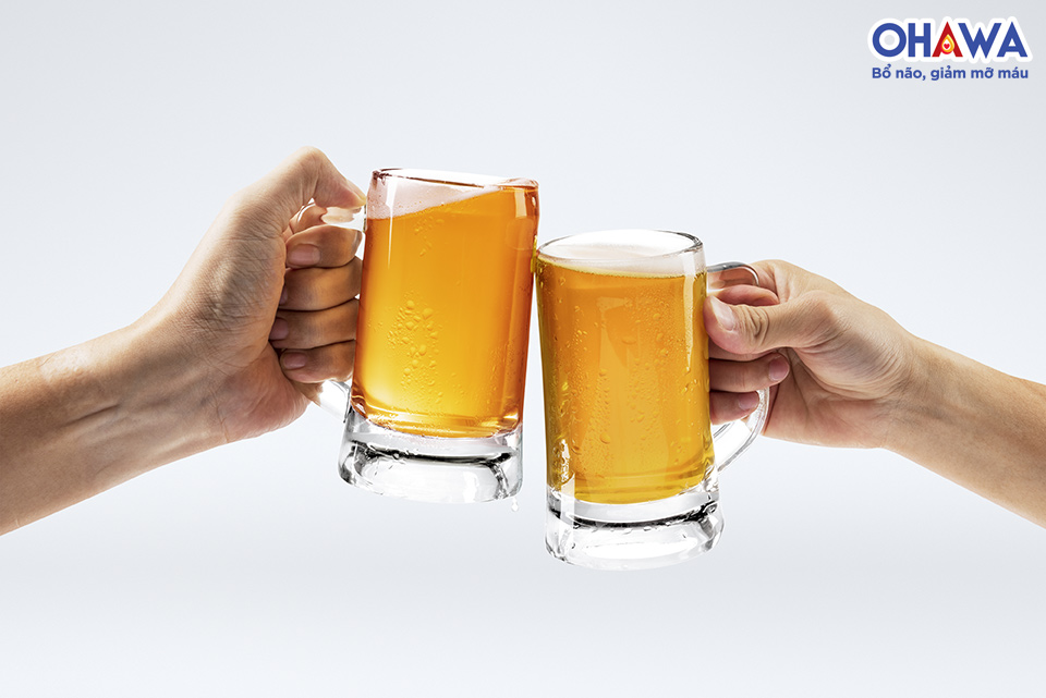 Uống rượu bia dễ bị xơ vữa động mạch, gây đột quỵ