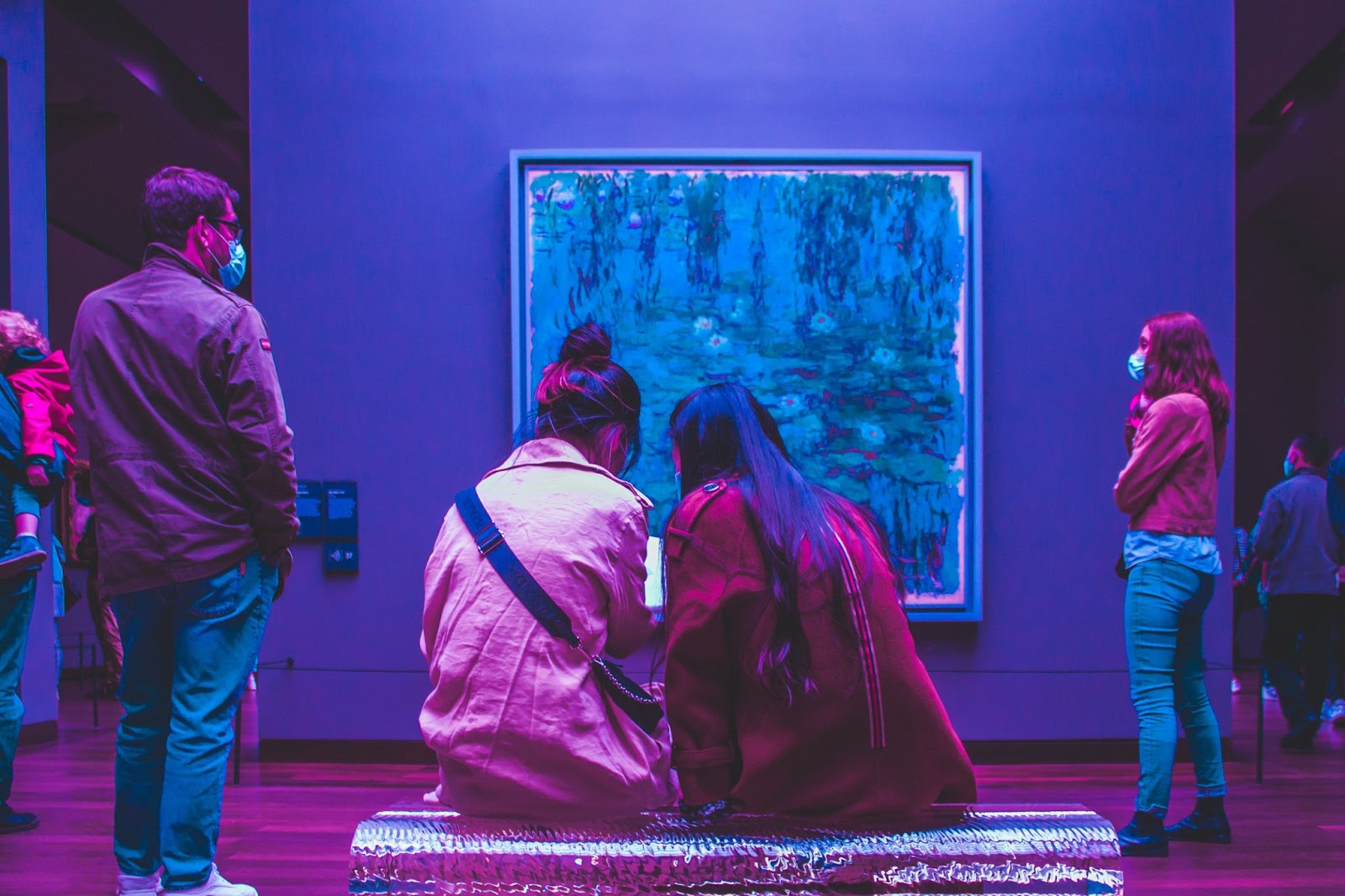 People seeing Monet’s work in the gallery