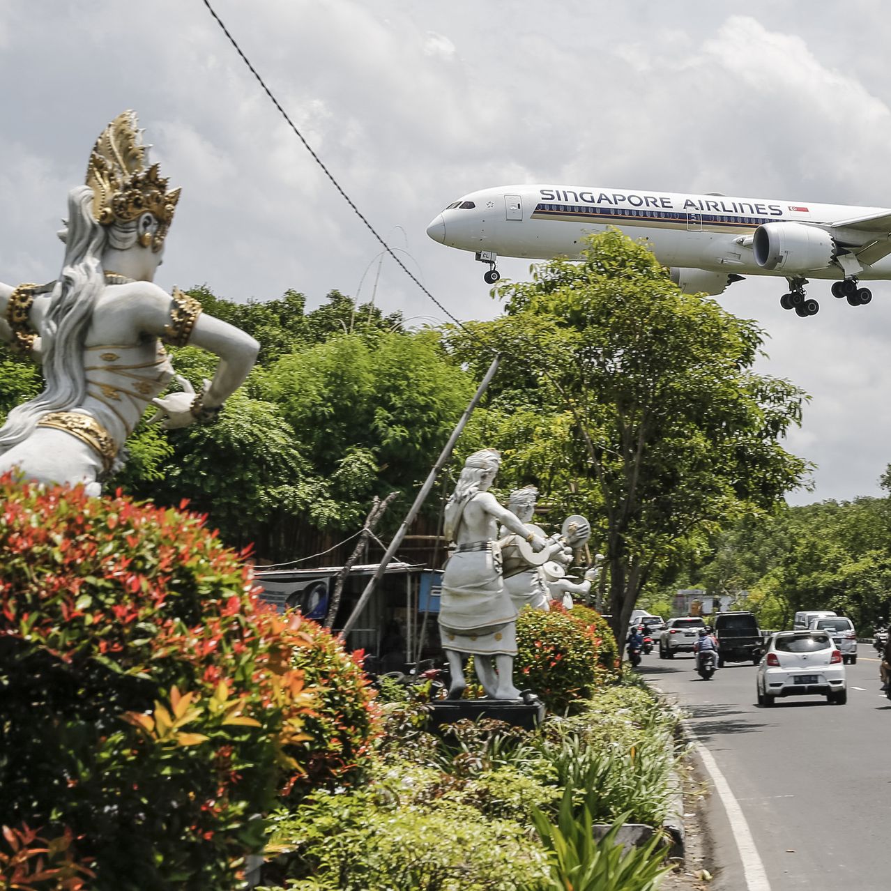 Travel Worlds Breaking Headlines
