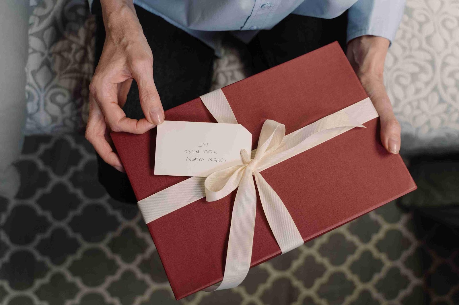 Surprising Gift Boxes for Special Moments and Stronger Bonds