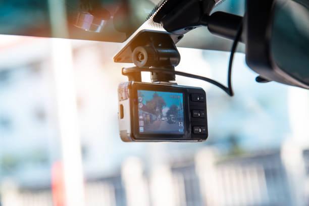 https://media.istockphoto.com/id/1128122028/photo/car-video-camera-attached-to-the-windshield-to-record-driving-and-prevent-danger-from-driving.jpg?b=1&s=612x612&w=0&k=20&c=jtGXnjI8fvpFww1-EOihTtNy-Em55eDAbo8eQWlT_4E=