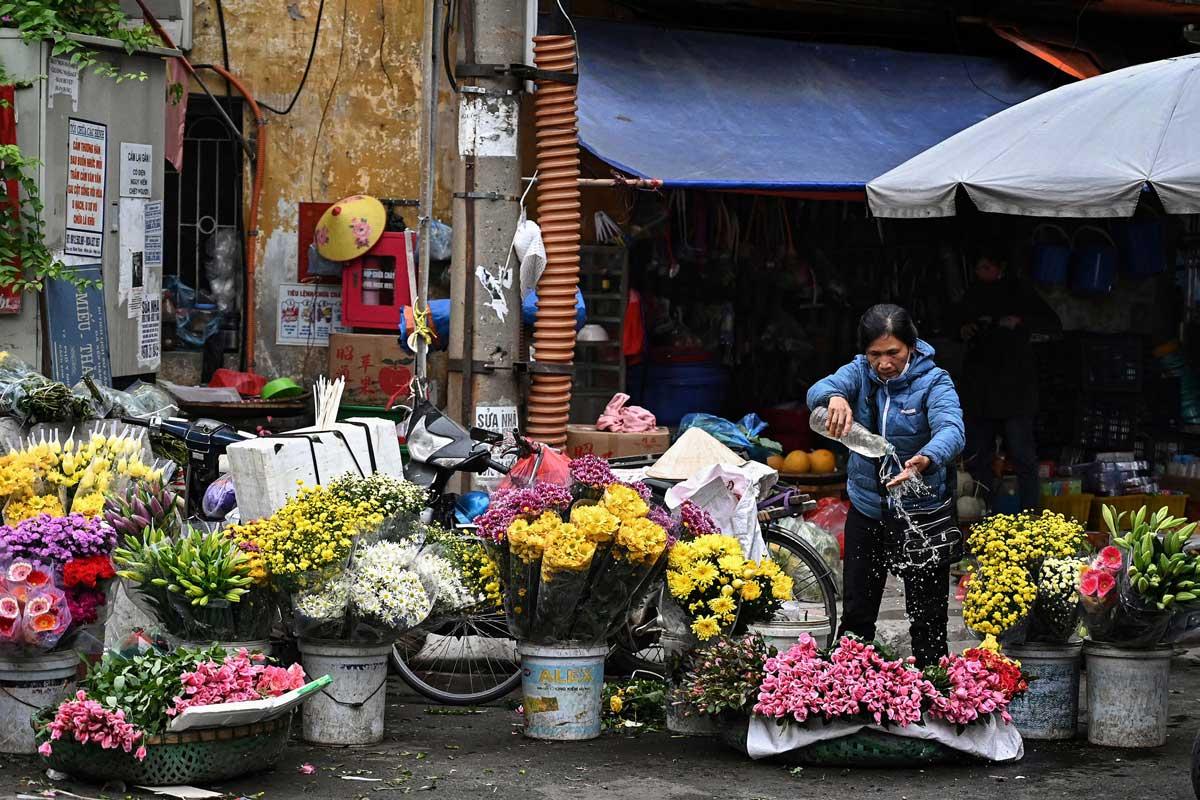 https://www.rfa.org/vietnamese/special-reports/vn-crossing-border/img/flower-shop.jpg