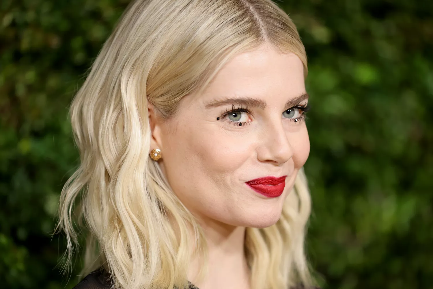 Makeup Lucy Boynton