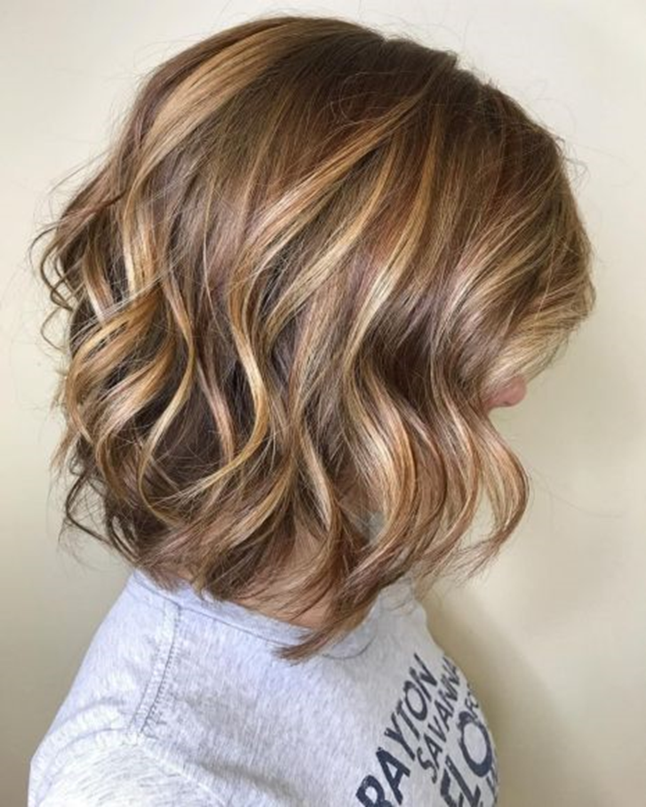 Golden-blonde Highlights in a Chocolate Bob