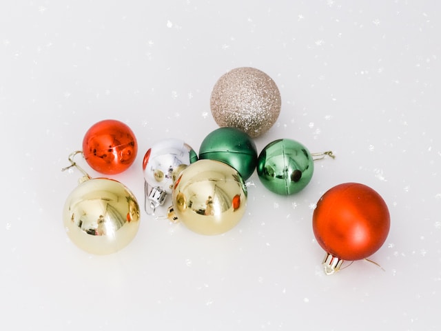 spotcovery-Decoration balls with different Christmas colors-Kwanzaa and Christmas