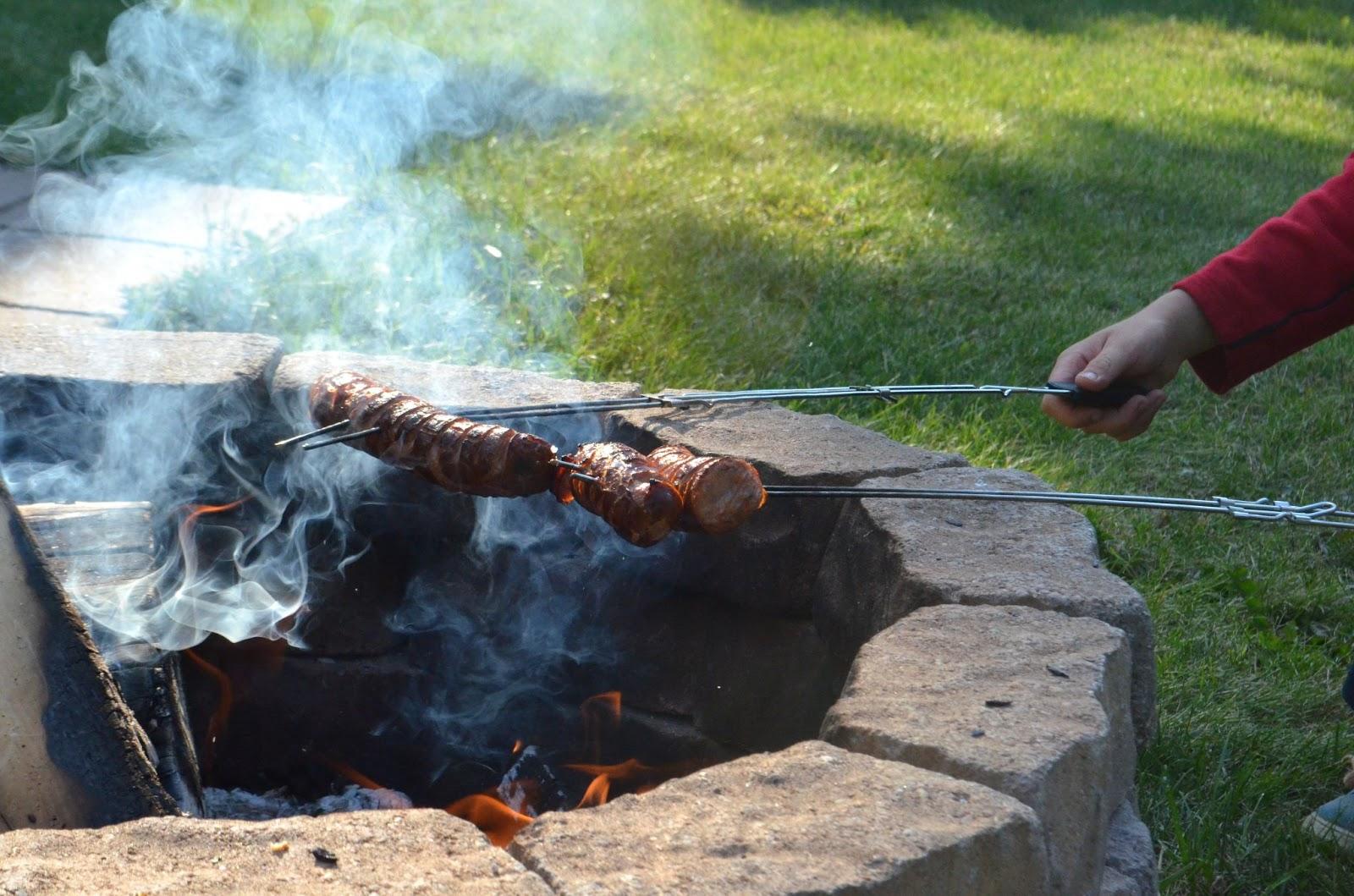 8 Irresistible Ways to Add a Fire Pit to Your Backyard Design