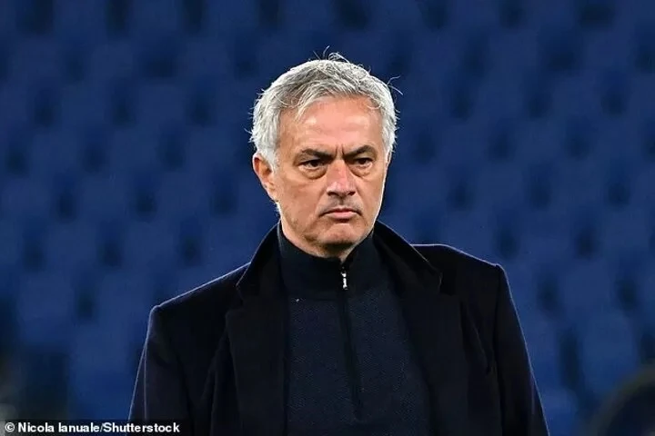 HLV Jose Mourinho - “Bóng đèn đi đầu” câu lạc bộ AS Roma
