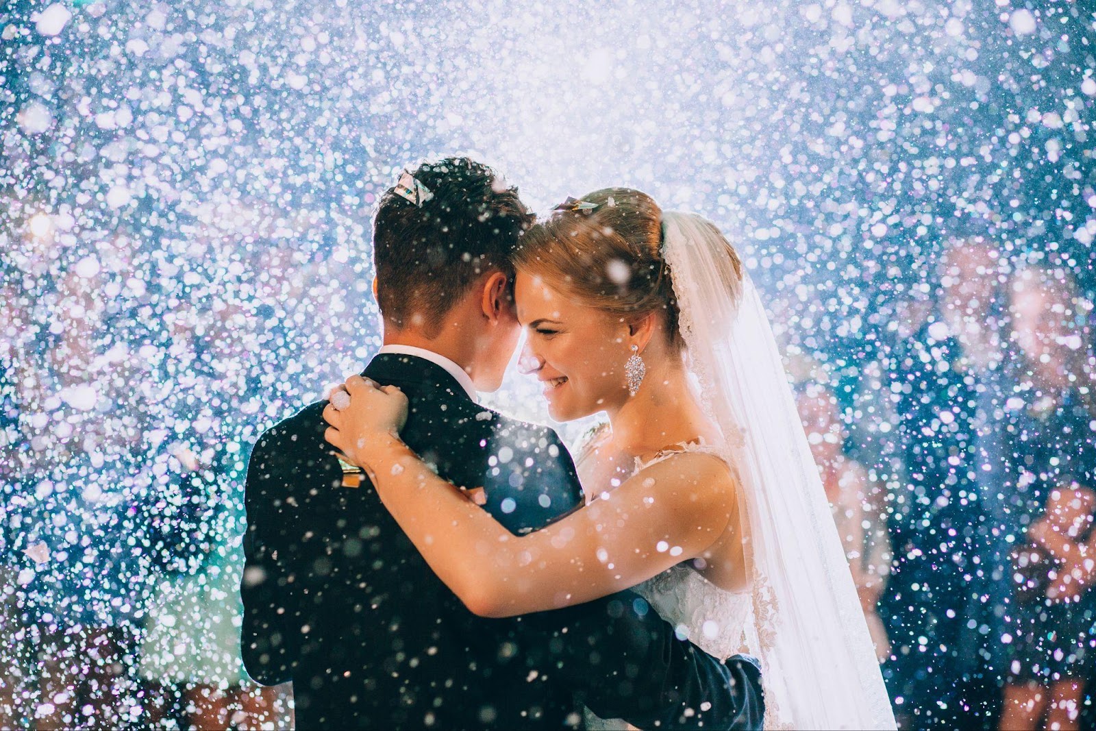15 wedding myths