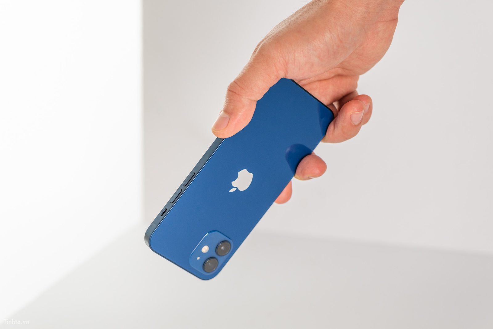 iPhone 12 hết pin nhanh đột ngột, nguyên nhân và cách khắc phục