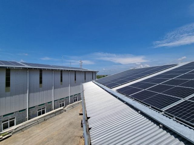 Doanh nghiệp nên tận dụng diện tích mái nhà để lắp đặt hệ thống điện mặt trời