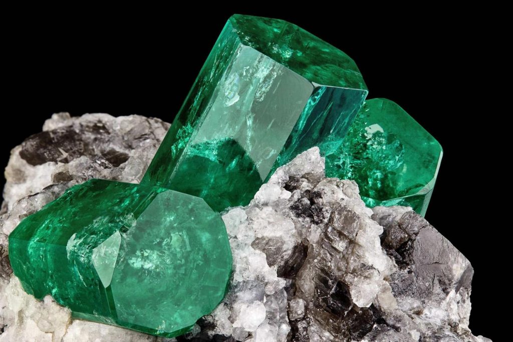 emerald stones, such as used in ancient rome by emperor nero