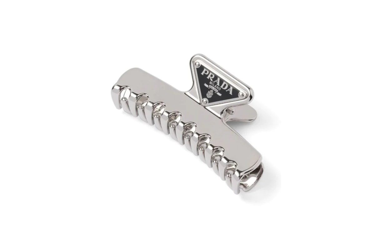 6.กิ๊บหนีบผม Metal hair clip จาก Prada 