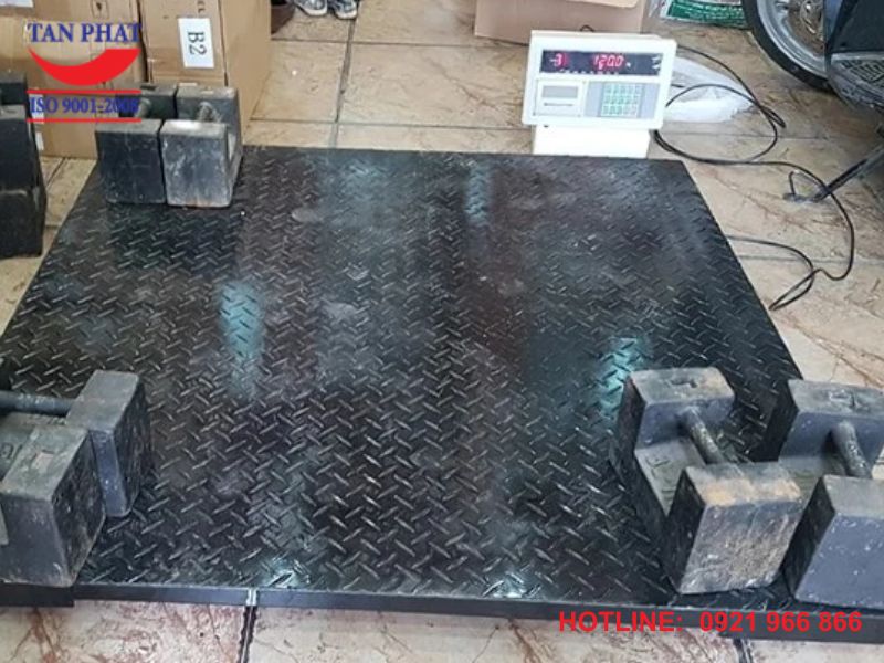 Hình ảnh thực tế cân sàn 5 tấn