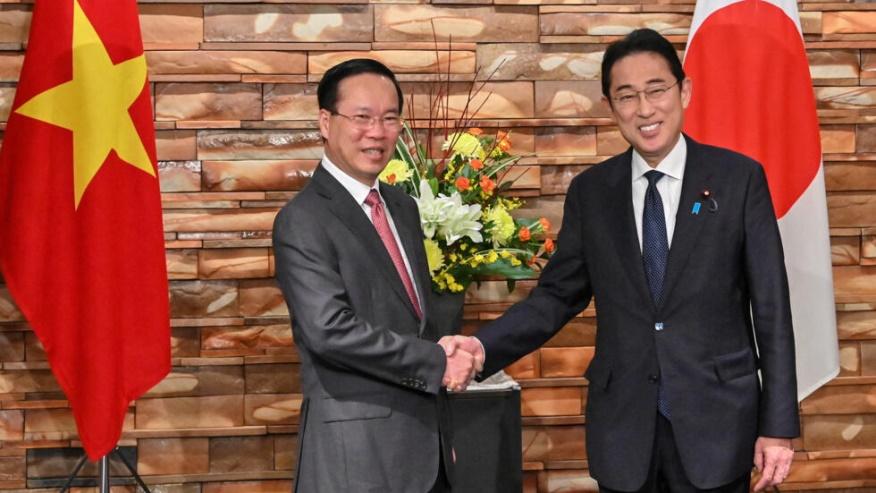 Vietnam's President Vo Van Thuong is welcomed by Japan's Prime Minister Fumio Kishida during his visit to the prime minister's official residence in Tokyo, Japan November 27, 2023.