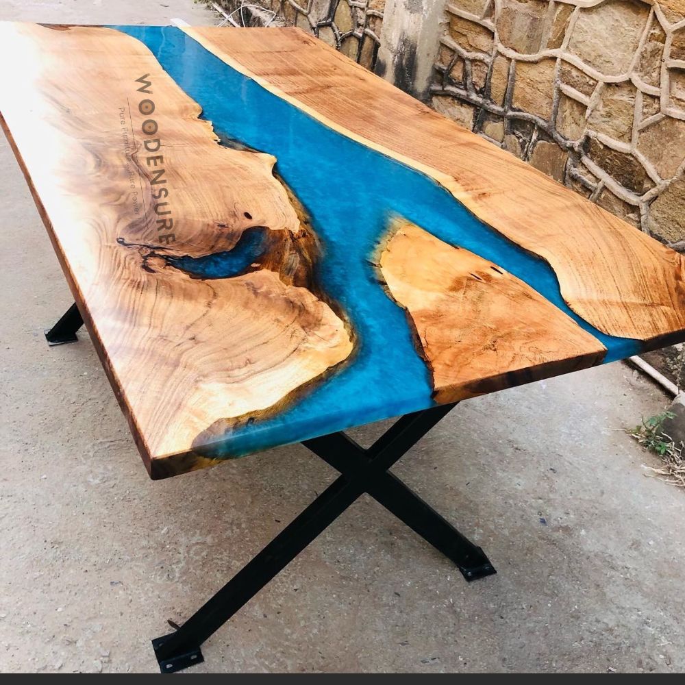 Resin flow outlet table