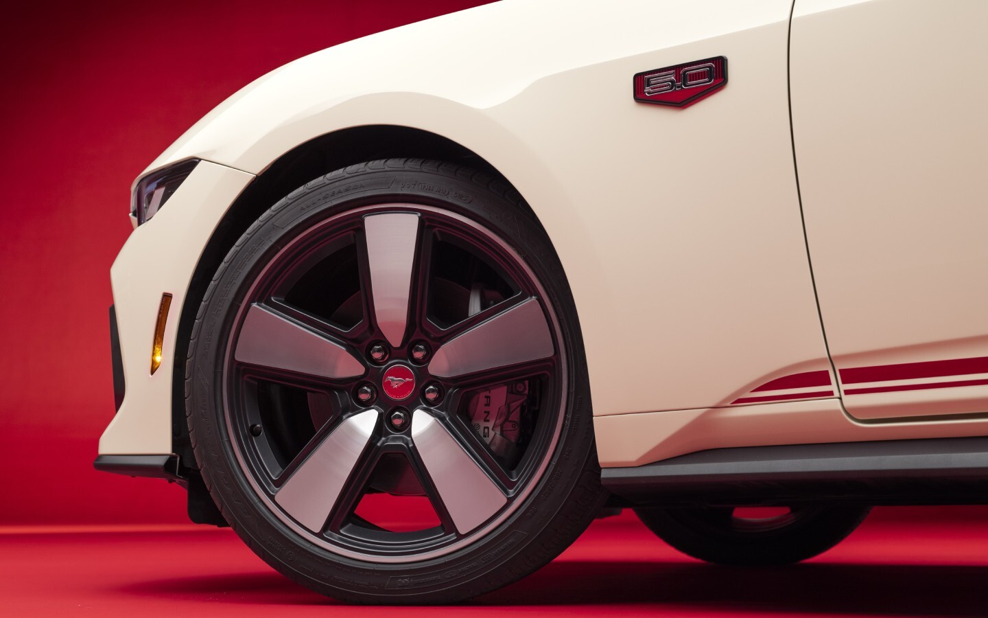 the 60th anniversary special edition has distinct wheels