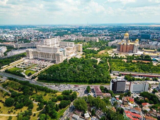 Vizitarea obiectivelor turistice greu accesibile din România