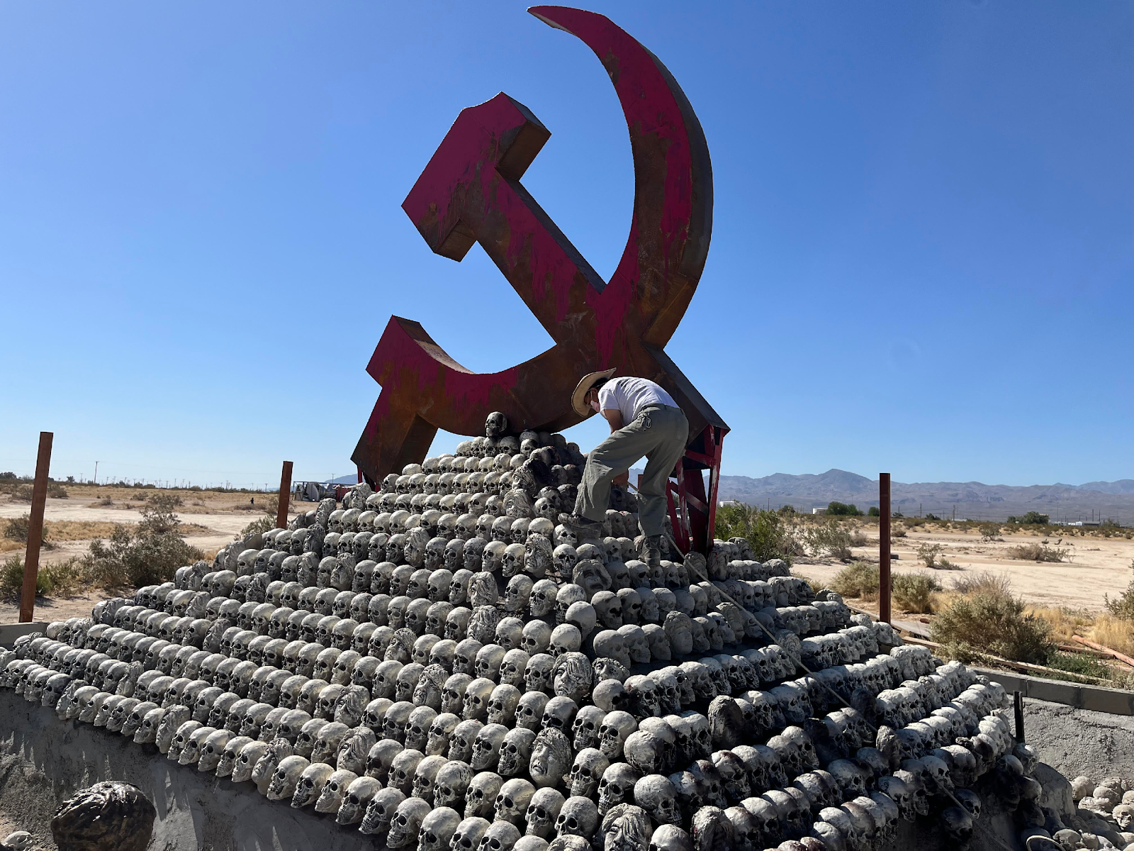 雕塑公园共产主义受难者纪念碑完成