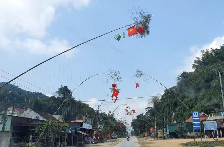 Nguồn gốc và ý nghĩa cây Nêu ngày Tết trong văn hóa Việt | Báo Dân trí