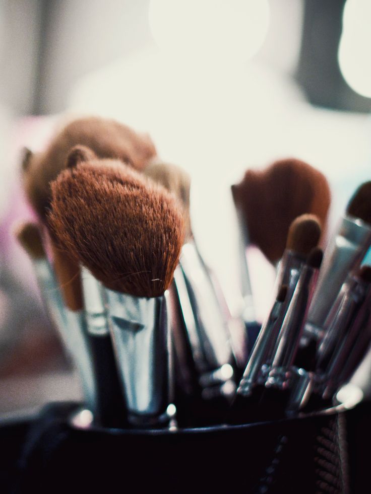 how to clean makeup brushes