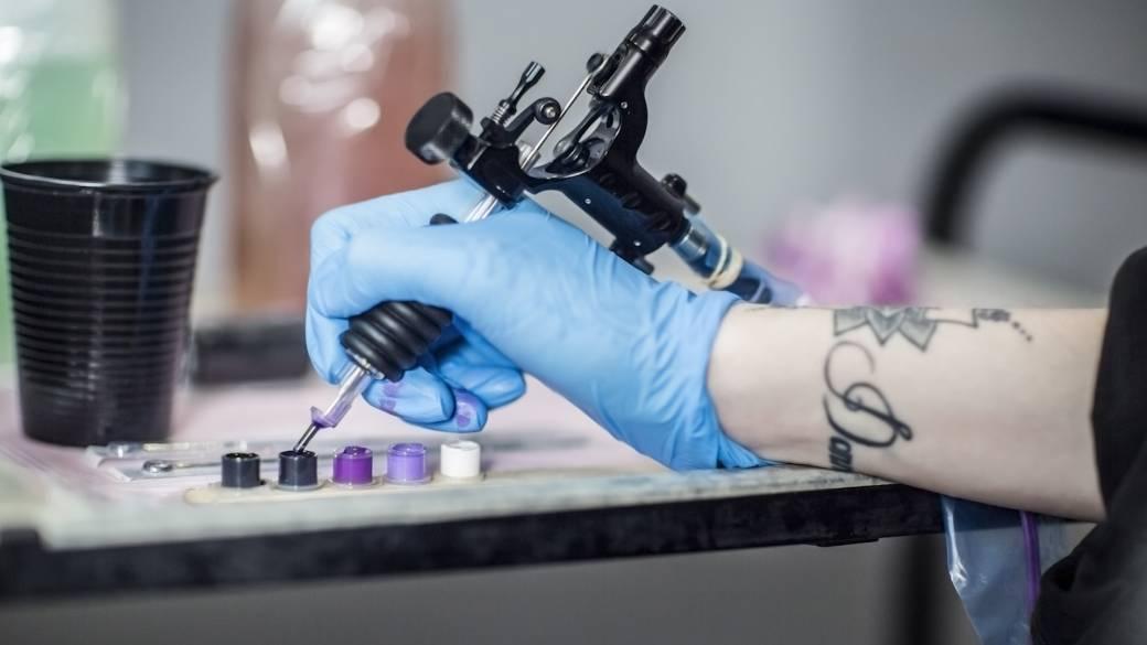 Toxic' tattoo ink particles can travel to your lymph nodes: study -  National | Globalnews.ca