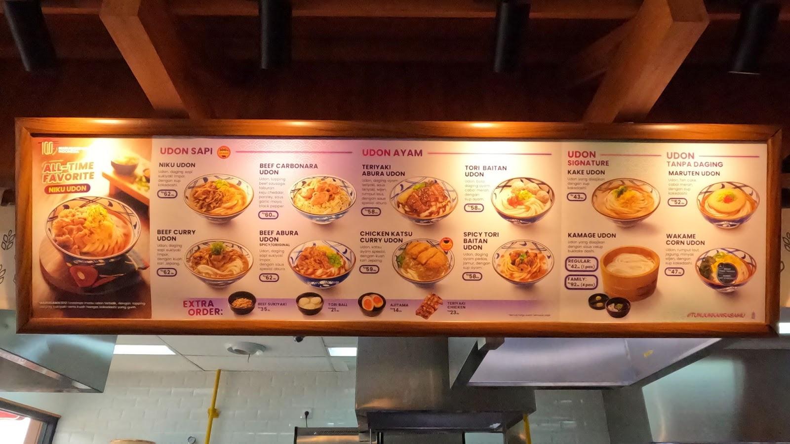 Informasi daftar menu di gerai ke-100 Marugame Udon, Grand Kota Bintang, Bekasi. (Foto: Dok. Pribadi Penulis)