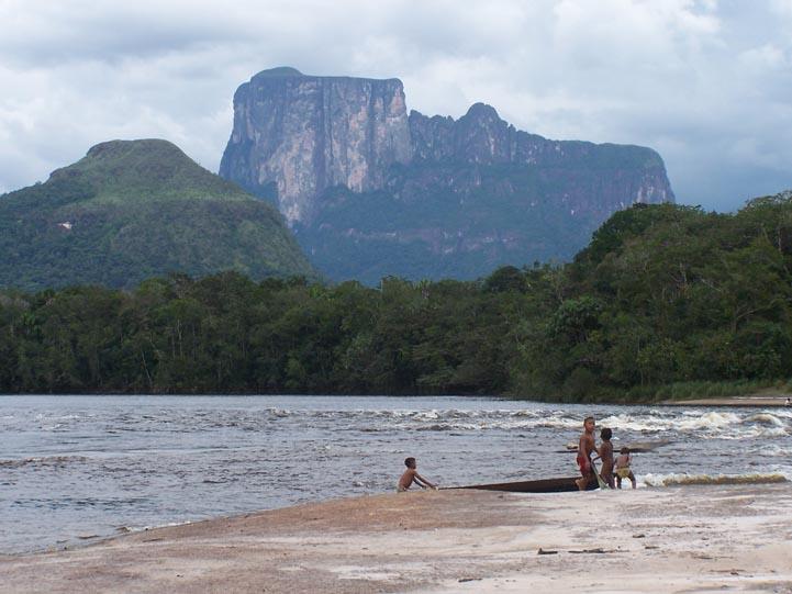 Autana: tepuy mágico del Amazonas