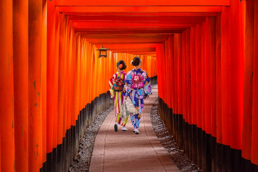 FUSHIMI INARI – Ngồi đền Ngàn Cổng Huyền Thoại tại Nhật Bản