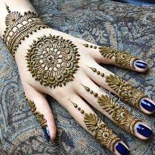 20 Beautiful and Easy Mehndi Designs - K4 Craft