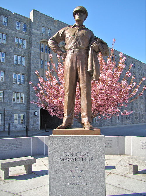 A photo showing a monument of Freemason and US Commander Douglas MacArthur at West Point Academy 