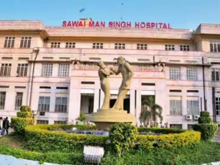 11. Sawai Man Singh (SMS) Hospital, Jaipur