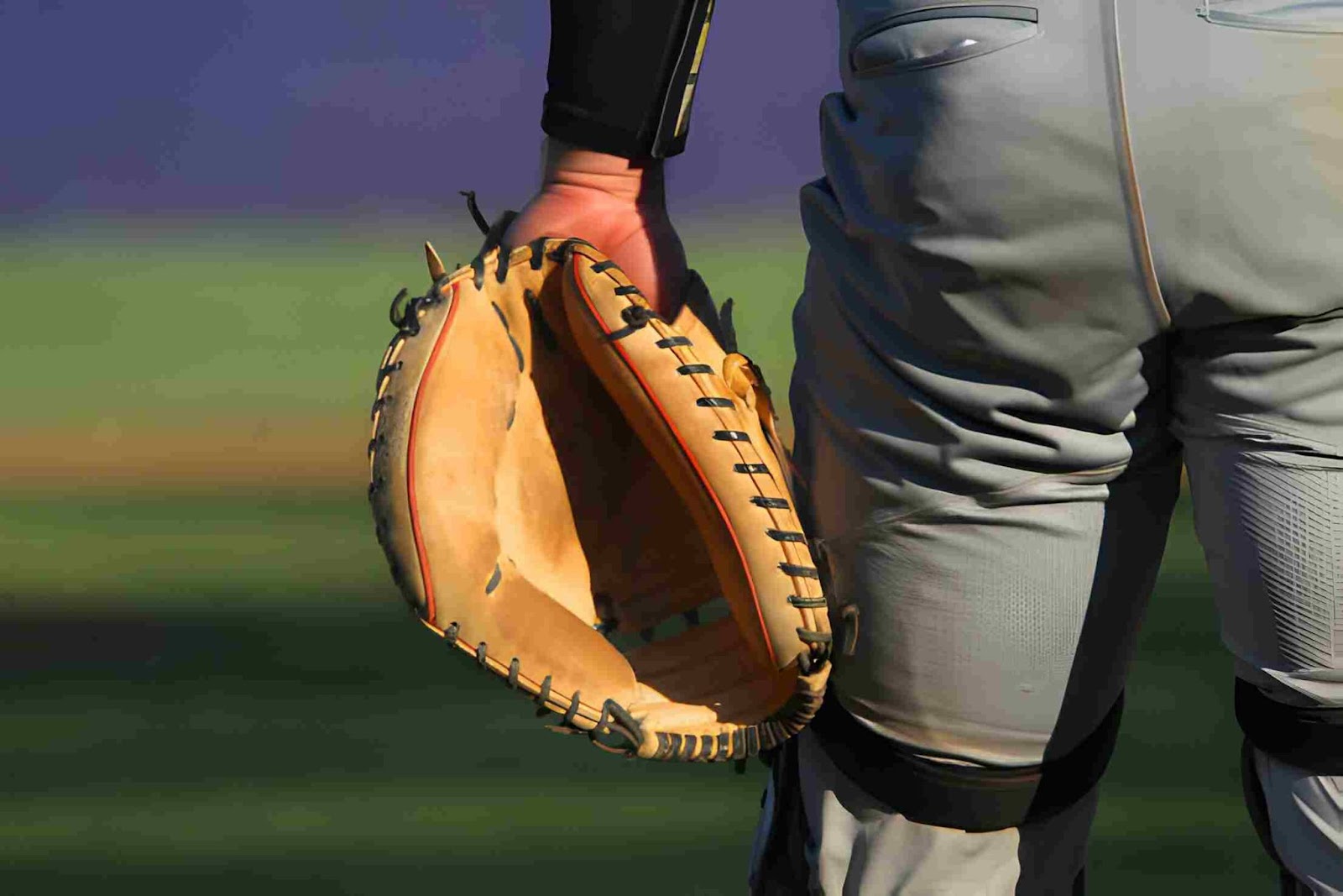 pitcher glove