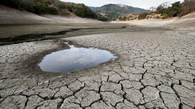 Droughts: Predictions are difficult on when they'll end