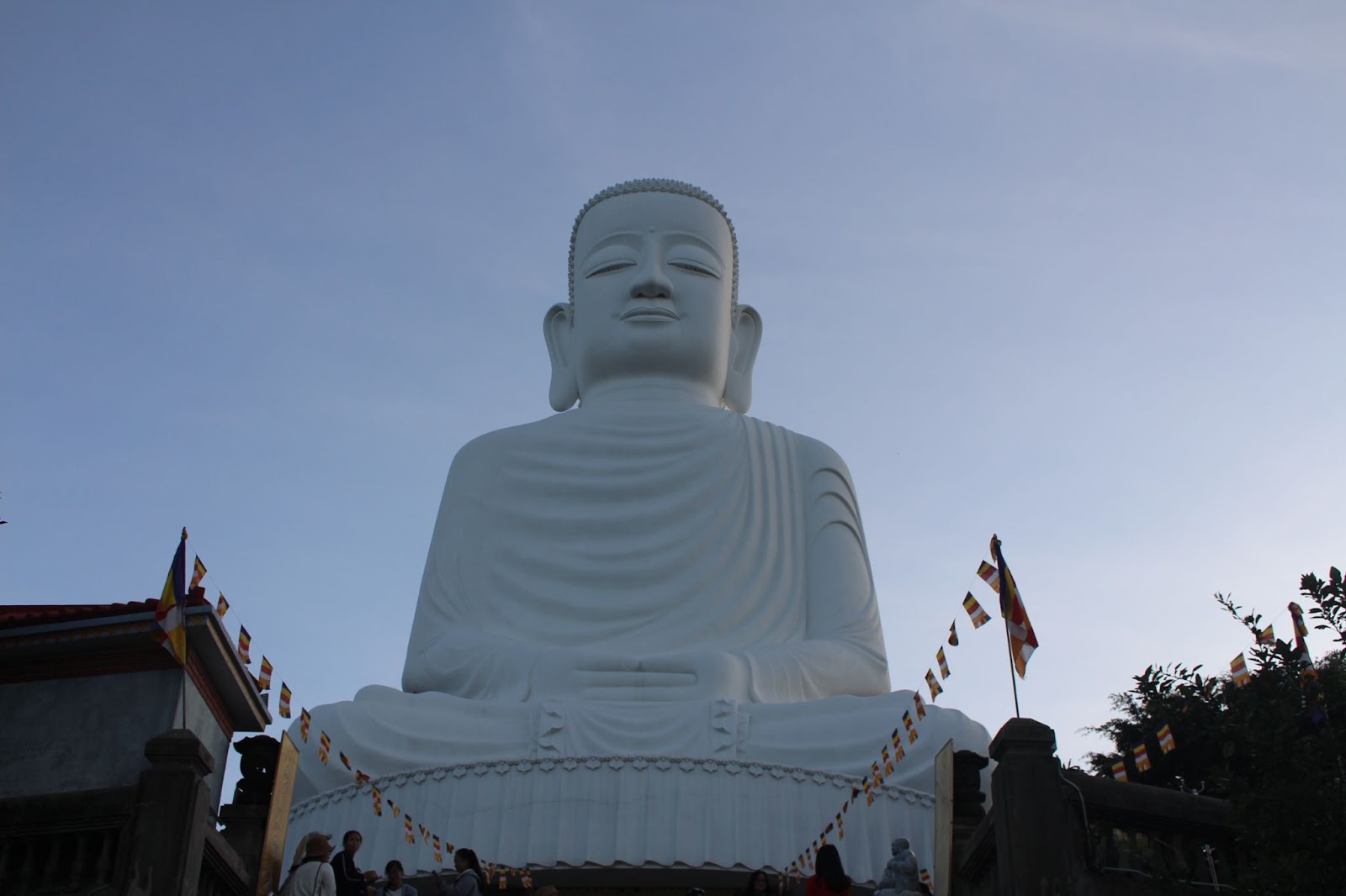 Patung Buddha Besar di Sun World Ba Na Hills Da Nang