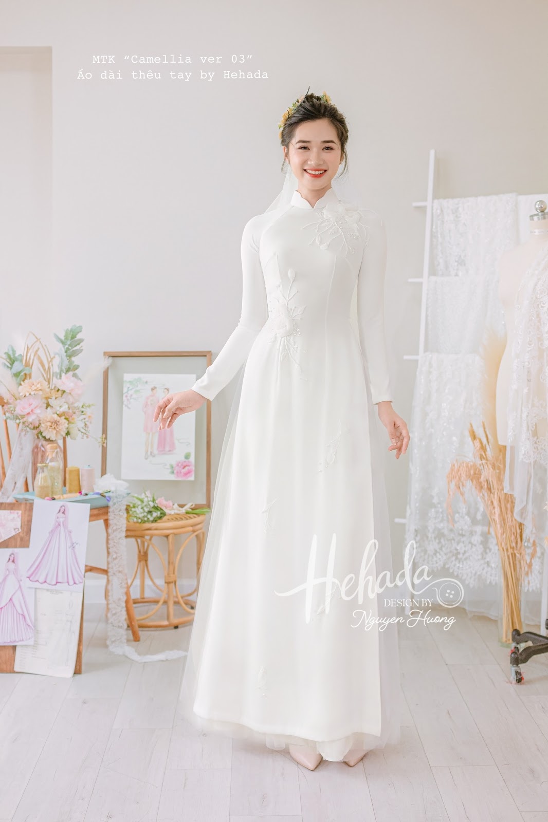 Form dáng áo dài Camellia Trắng cho cô dâu