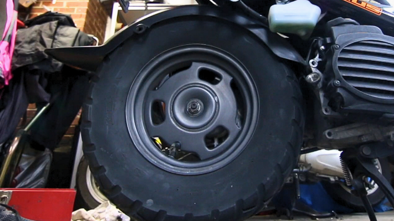 Inflate Tires to Correct Pressure (20 to 25 PSI Recommended)